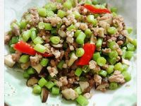 四季豆炒香菇丁絞肉