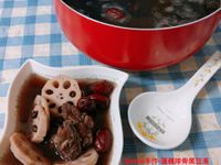 蓮藕排骨黑豆湯