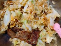 清脆高麗菜肉片炒飯