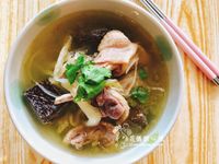 鹹菜米血鴨湯快鍋版