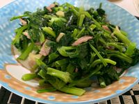 培根炒嫩豆苗