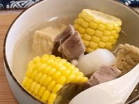 【厚生廚房】玉米蘿蔔排骨湯