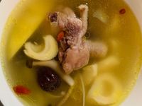 竹笋菌菇土鸡汤