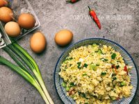 粒粒分明蔥油蛋炒飯15分鐘上菜