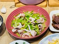 芹菜炒花枝