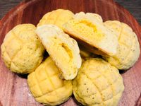 瑞典美食主題 -脆皮菠蘿紫薯奶酥麵包