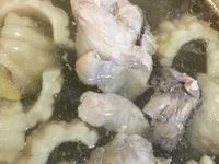 蒜頭苦瓜雞肉湯