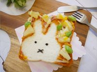 簡單的「夏威夷披薩吐司」可愛又好吃。