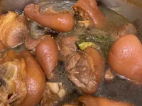 滷豬腳