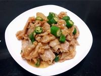 薑燒秋葵五花肉片