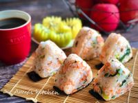 鮭魚飯糰  (清冰箱)