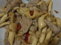 秀珍菇辣炒肉片