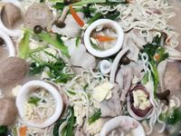 什錦海鮮湯麵
