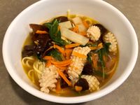沙茶魷魚羹麵