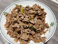 蔥爆梅花豬肉片