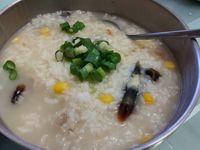 皮蛋玉米瘦肉粥