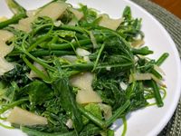 酸筍炒龍鬚菜