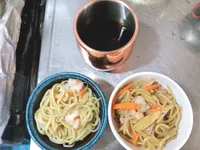 蝦仁什錦炒麵