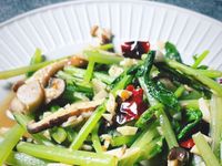 【炒葉蘿蔔】葉蘿蔔炒香菇、 麻油炒葉蘿蔔