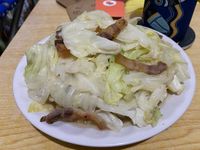 六分鐘鹹豬肉炒高麗菜