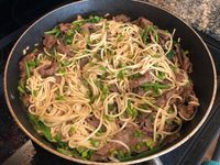 牛肉炒菠菜麵