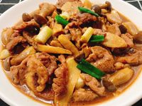 麻油蕈菇豬頰肉