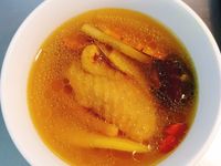 薑黃藥燉雞湯