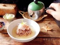 日式鮭魚什穀茶泡飯