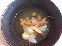 蔘苓白朮雞湯