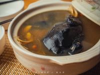 藥燉烏骨雞湯