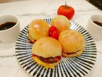 奶油小餐包變身小漢堡