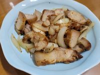 洋蔥炒三層肉