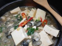 鮮蚵豆腐煲