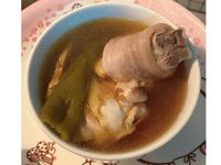 剝皮辣椒雞湯
