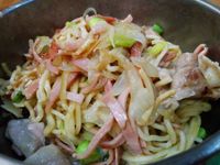烤肉炒麵