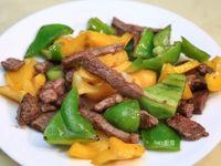 蒜炒牛肉雙椒（美味快炒）