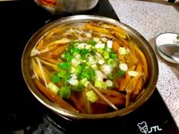 金針花榨菜湯