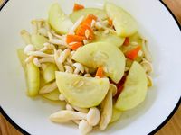 大黃瓜炒菇