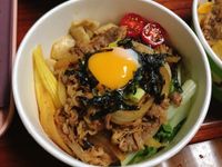 月見牛丼飯