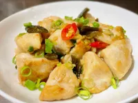 剝皮辣椒炒雞丁