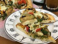 漬梅蔬食披薩