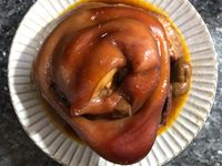 梅子滷蹄膀