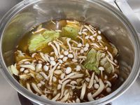 剝皮辣椒雞湯