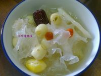 ღ小吟愛做菜ღ[養生蓮子木耳湯 ]約10人份