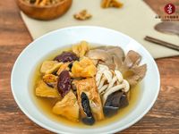 【鳳梨老菜脯三菇湯】無肉也能燉出甘甜好湯