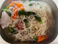 鮮蝦湯麵帶便當