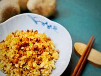 姬松茸金桔炒飯佐櫻花蝦