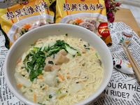 奶香雪菜雞肉煨麵