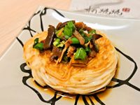麻辣木耳蔥醬佐麵線煎