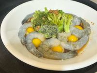 「盧丁雞蛋料理」蝦仁蒸全蛋佐花椰菜